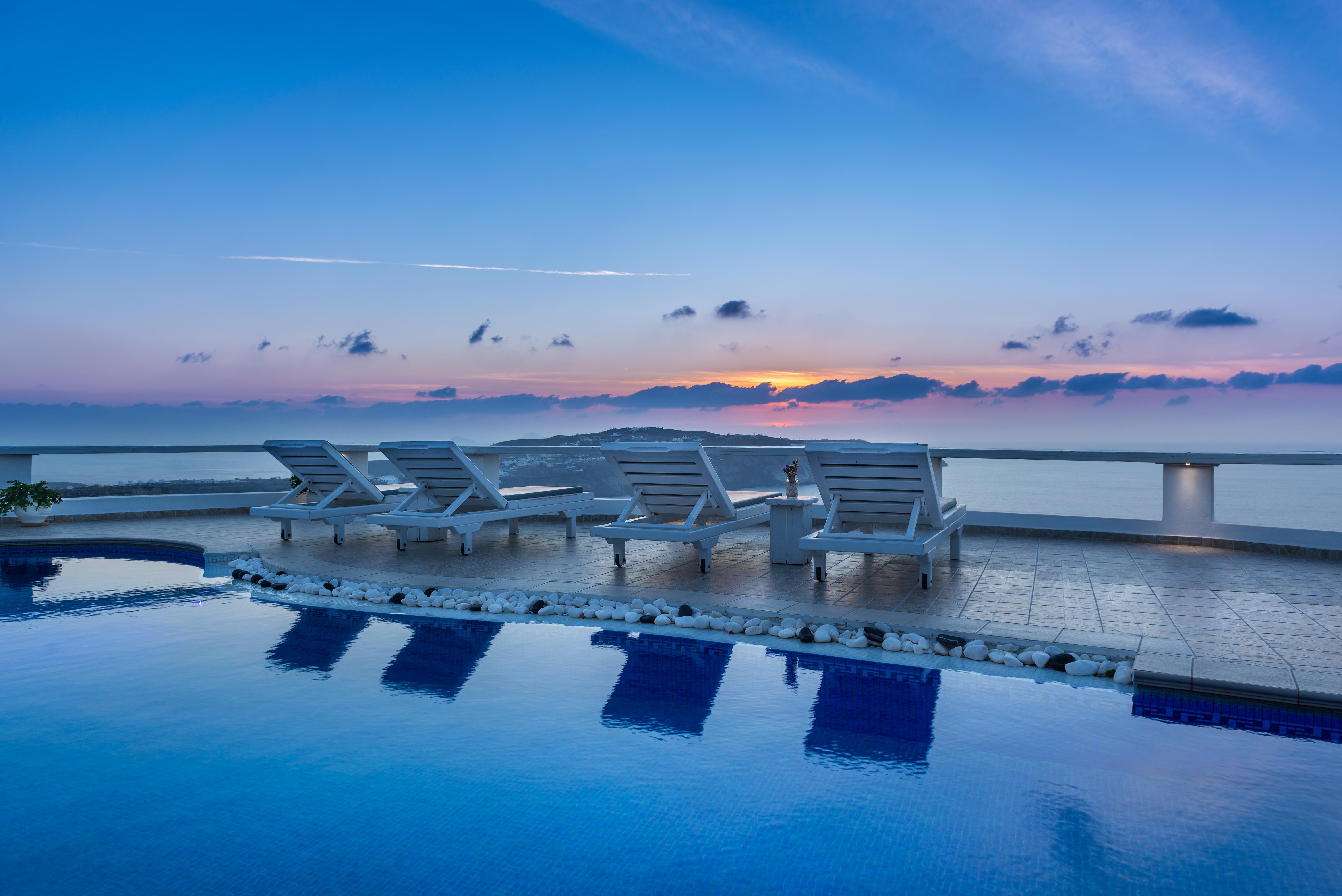 Athermi Suites - Adults Only Fira  Bagian luar foto