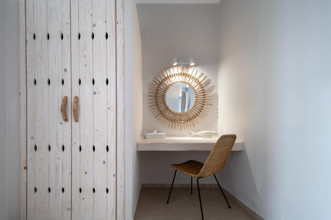 Athermi Suites - Adults Only Fira  Bagian luar foto
